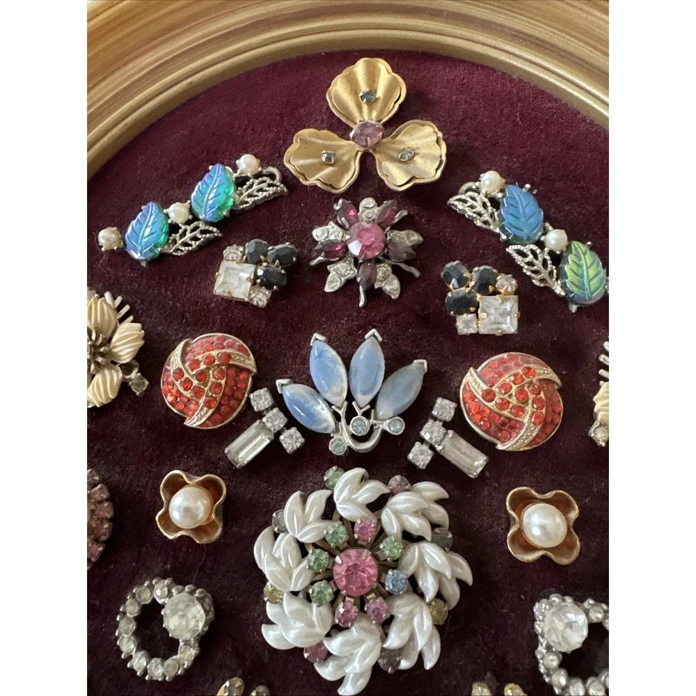 Framed Costume Jewelry Art - Picture 3 of 7